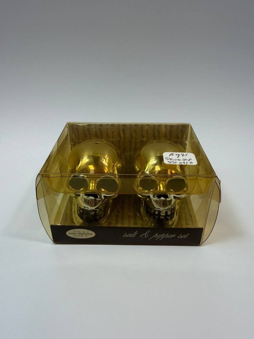 Boston Warehouse Bone Collector Skull Salt Pepper Set Metal Gray 2009